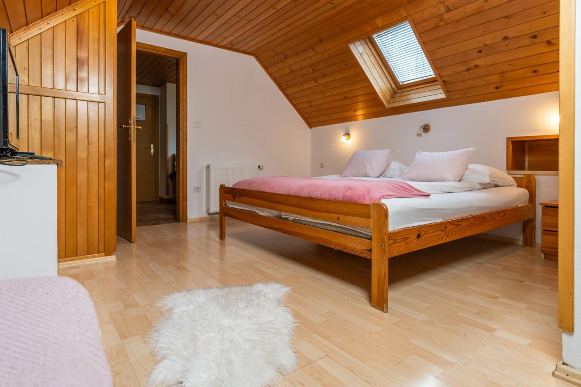 Hiša Erlah Hotel Bohinj Bagian luar foto